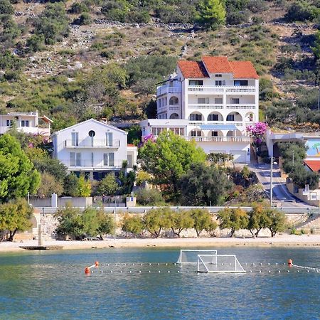 Apartments By The Sea Marina, Trogir - 9035 Экстерьер фото